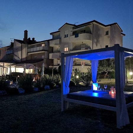 Villa Badi Lovrečica Eksteriør billede