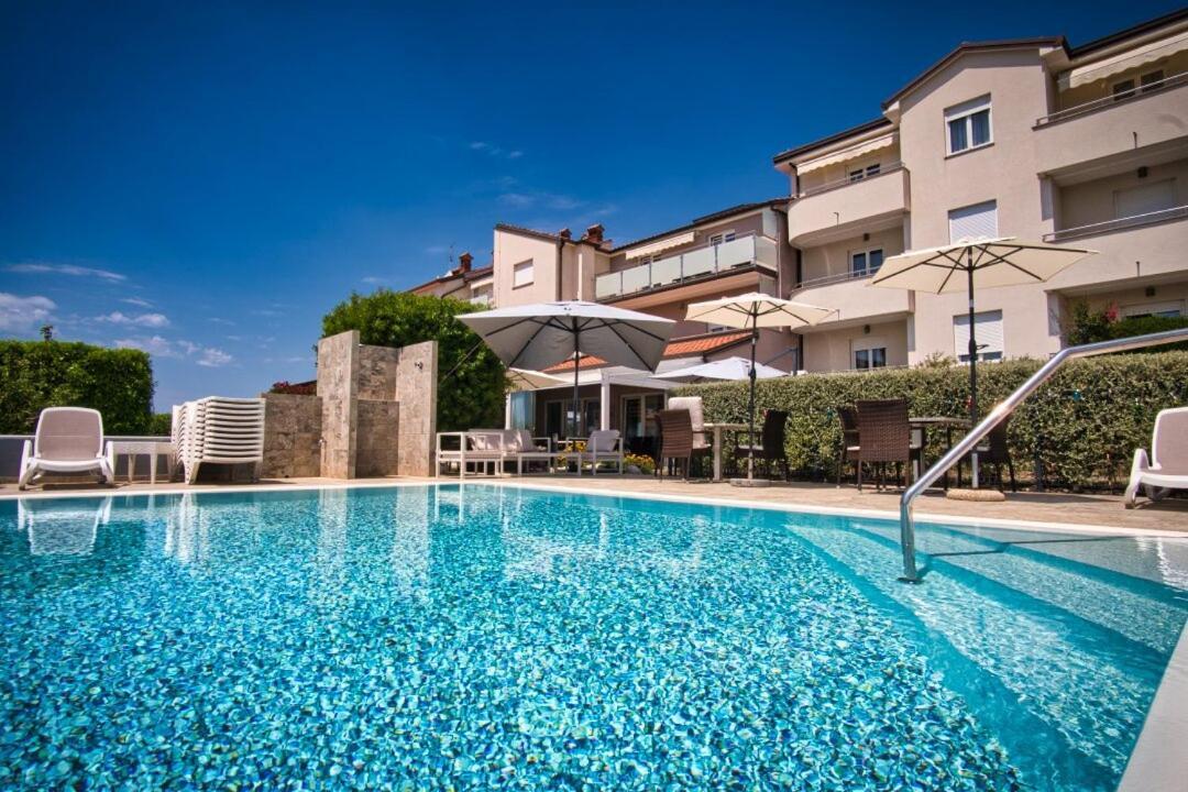 Villa Badi Lovrečica Eksteriør billede
